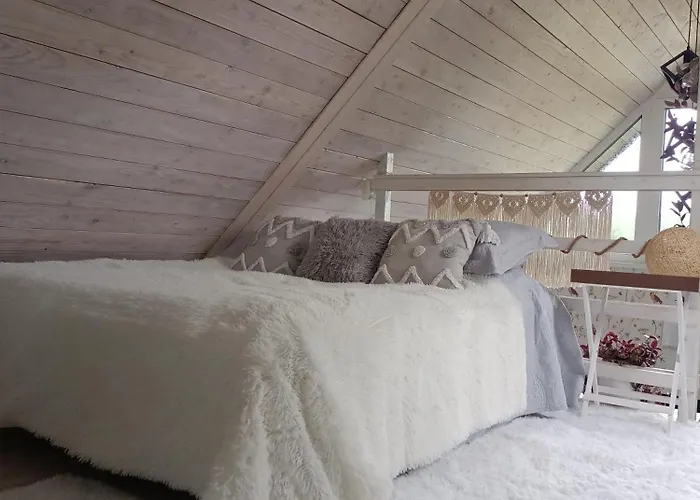 Vakantiehuis Izbicki Zakatek- Izbica Nad Jeziorem Lebsko *